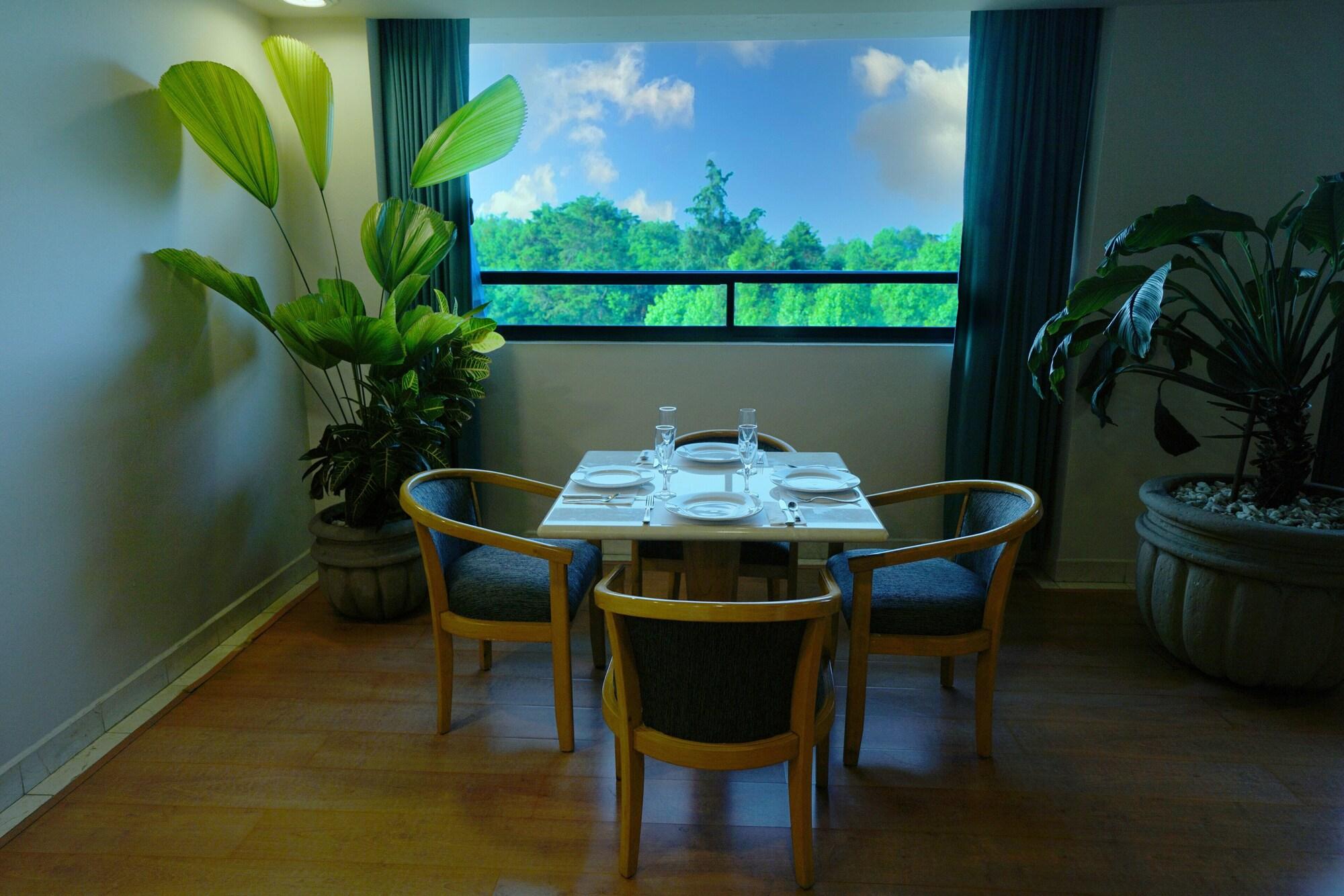 Gamma By Fiesta Americ Xalapa Nubara Εξωτερικό φωτογραφία A dining room